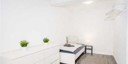 Monteurwohnung - Badezimmer: eigenes Bad - Essen Höntrop - Schlafzimmer, HomeRent Unterkunft in Gladbeck - HomeRent in Gladbeck