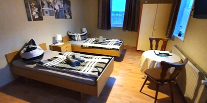Monteurwohnung - Zimmertyp: Doppelzimmer - Bad Steben - Zweibett-Zimmer - Gästehaus Weißes Lamm Monteurzimmer