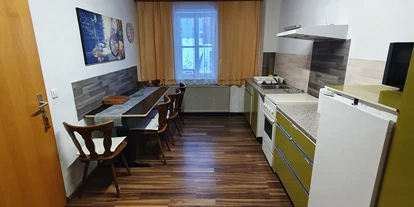 Monteurwohnung - Zimmertyp: Doppelzimmer - Bad Steben - Küche Wohnung 2 - Gästehaus Weißes Lamm Monteurzimmer