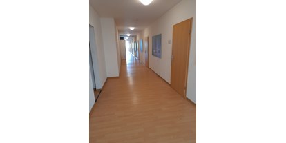 Monteurwohnung - Zimmertyp: Mehrbettzimmer - Rossau (Landkreis Mittelsachsen) - Flur - Hamimex