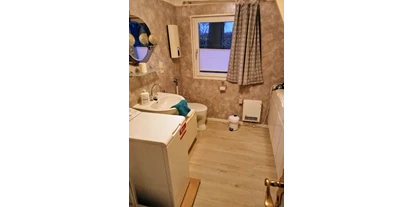 Monteurwohnung - Badezimmer: eigenes Bad - PLZ 33689 (Deutschland) - Badezimmer - Haus "Meise" - Nurdachhaus für 3 Personen.
