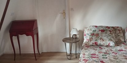 Monteurwohnung - Einzelbetten - PLZ 33415 (Deutschland) - Schlafcouch für eine Person - Haus "Meise" - Nurdachhaus für 3 Personen.