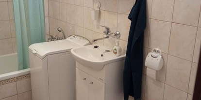 Monteurwohnung - Badezimmer: eigenes Bad - PLZ 2161 (Österreich) - Haus Brezi 