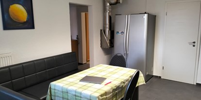 Monteurwohnung - Küche: Gemeinschaftsküche - Elztal - Aufenthaltsraum - My-Skypalace