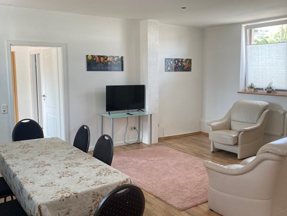 Monteurwohnung - Zimmertyp: Doppelzimmer - PLZ 30165 (Deutschland) - Aufenthaltsraum 

 - Haus mit großer Terrasse
