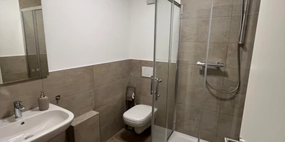 Monteurwohnung - Badezimmer: Gemeinschaftsbad - PLZ 97070 (Deutschland) - Badezimmer 1 - Gemütliche Monteurzimmer in Unterdürrbach
