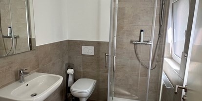 Monteurwohnung - Zimmertyp: Einzelzimmer - PLZ 97074 (Deutschland) - Badezimmer 2 - Gemütliche Monteurzimmer in Unterdürrbach