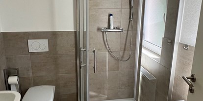 Monteurwohnung - Kühlschrank - PLZ 97320 (Deutschland) - Badezimmer 2 - Gemütliche Monteurzimmer in Unterdürrbach