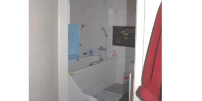Monteurwohnung - Kühlschrank - PLZ 2485 (Österreich) - Badezimmer - Arbeiterzimmer in Wimpassing/Leitha