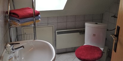Monteurwohnung - Badezimmer: Gemeinschaftsbad - Weißig am Raschütz - Zimmer - Vermietung  Emmaus 