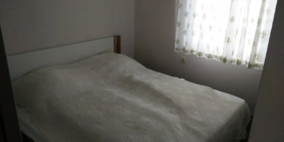 Monteurwohnung - Zimmertyp: Doppelzimmer - Groß Rosenburg - Schlafzimmer - Monteurbungalow am Felsensee