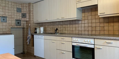 Monteurwohnung - Einzelbetten - Klöntal - Küche - Revier Bliili und Spitzer