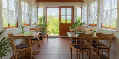 Monteurwohnung - Küche: Küchenmitbenutzung - Kogel (Mecklenburgische Seenplatte) - Frühstücksraum - Pension Meine kleine Auszeit