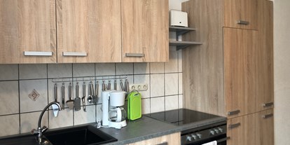 Monteurwohnung - Kühlschrank - Röfingen Günzburg - Küche - alpha-spot - Sontheim an der Brenz