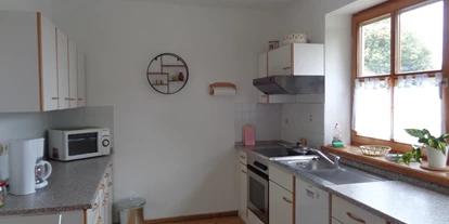 Monteurwohnung - Zimmertyp: Mehrbettzimmer - PLZ 84307 (Deutschland) - Sehr gut ausgestattete Küche mit Geschirrspüler
Geschirrtücher vorhanden - Monteurswohnung im Rottal -  daheim, umgeben von Natur