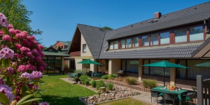 Monteurwohnung - Kühlschrank - Ellerbek - Terrassen- und Gartenansicht - Wohnappartement Wedel 