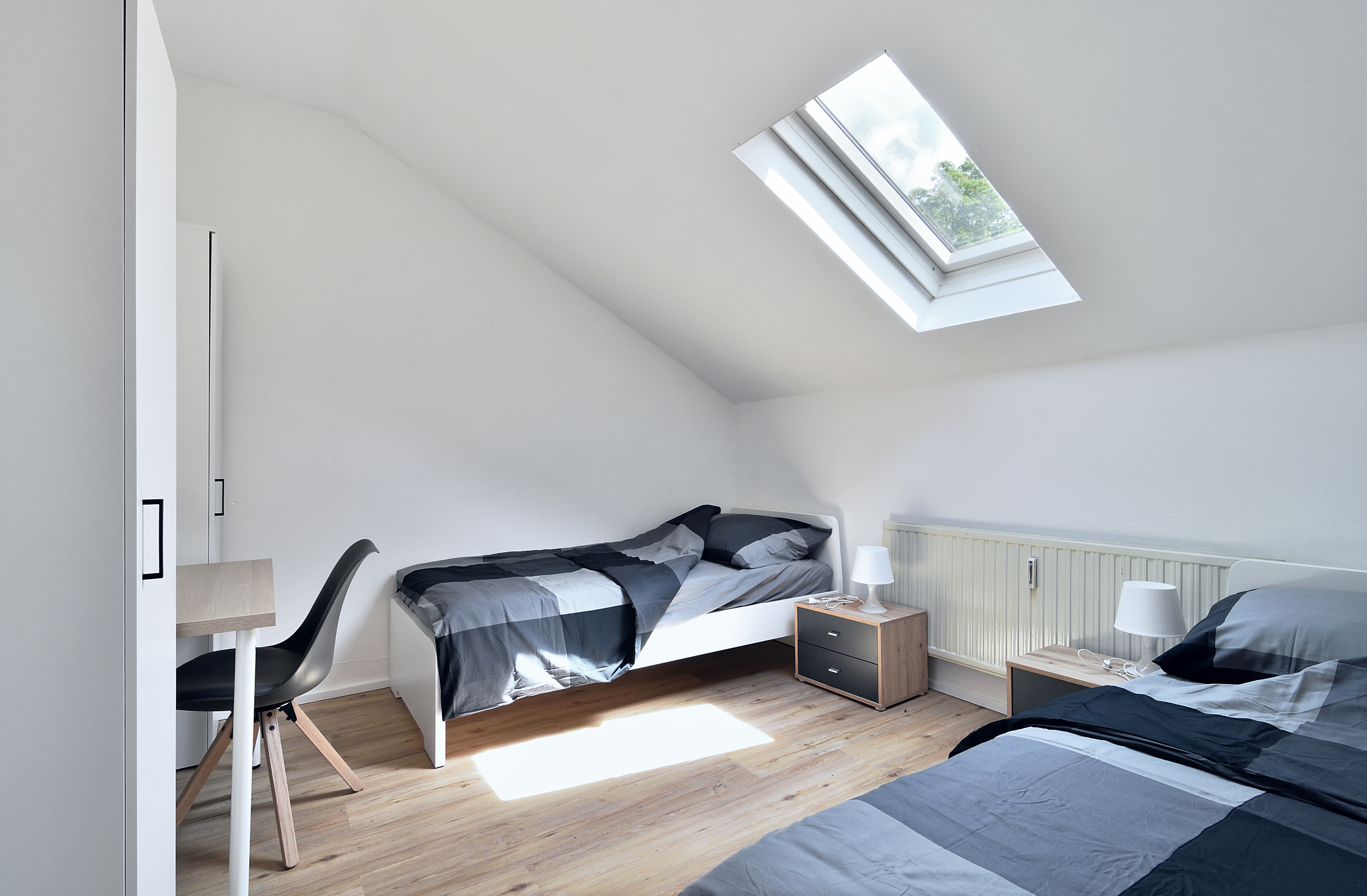 Monteurzimmer - ++ 60 BETTEN ++ Wohnungen + Haus mit Parkplatz, WLAN, Küche, uvm.