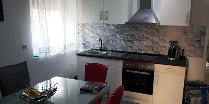 Monteurwohnung - Art der Unterkunft: Apartment - Kallmünz - Küche im EG - Jayson&Co