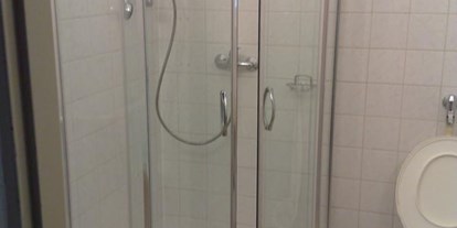 Monteurwohnung - Badezimmer: eigenes Bad - Helca, Litomerice