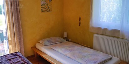 Monteurwohnung - Art der Unterkunft: Ferienwohnung - Region Schwaben - Wohn- / Schlafzimmer, Einzelbett - Ruhe auf dem Land