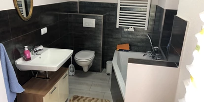 Monteurwohnung - Badezimmer: eigenes Bad - PLZ 64750 (Deutschland) - Bad WC  - Darina Haus 