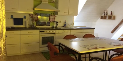 Monteurwohnung - Küche: eigene Küche - Presseck - Monteurzimmer neben dem Promibauer