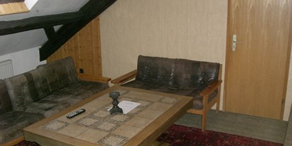 Monteurwohnung - Zimmertyp: Mehrbettzimmer - Thüringen Süd - Wohnung Wohnzimmer - Weißes Lamm-Nordhalben