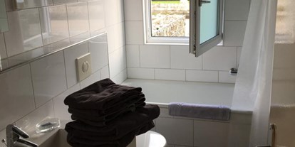 Monteurwohnung - Badezimmer: eigenes Bad - Schönau im Schwarzwald - Ralf Buser
