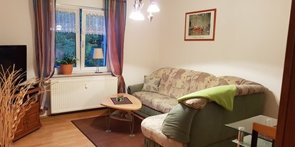 Monteurwohnung - Zwickau Wilkau-Haßlau - Wohnzimmer - Zweiraum Wohnung für 2 Personen 