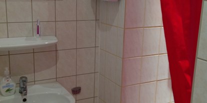 Monteurwohnung - Badezimmer: Gemeinschaftsbad - Dessau-Roßlau - Hoffmann