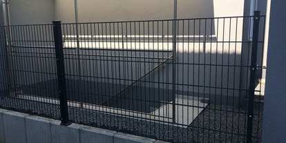Monteurwohnung - Kühlschrank - Eppelheim Eppelheim - Separater aussenzugang Treppe - Onur Ayaksiz