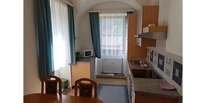 Monteurwohnung - Badezimmer: eigenes Bad - Glarsdorf - Küche Wohnung Nr. 4 - Monteurunterkunft Ronner