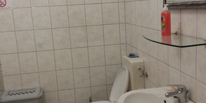 Monteurwohnung - Badezimmer: eigenes Bad - Bad Homburg vor der Höhe - Zimmer-Frankfurt