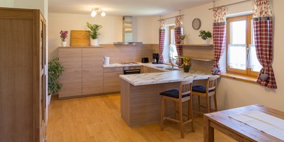 Monteurwohnung - Zimmertyp: Mehrbettzimmer - Oberbayern - gemütliche, große Küche OG - Ferienwohnung "Zellbachblick"