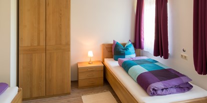 Monteurwohnung - Bettwäsche: Bettwäsche inklusive - Aßling - Zweibettzimmer - Ferienwohnung "Attelblick"