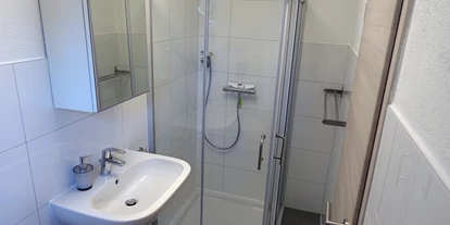 Monteurwohnung - Badezimmer: eigenes Bad - PLZ 51598 (Deutschland) - Bad (Ansicht2) - Monteurzimmer Pecere