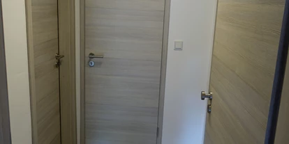 Monteurwohnung - Zimmertyp: Doppelzimmer - PLZ 57074 (Deutschland) - Flur, Gardarobe, Abstellraum - Monteurzimmer Pecere