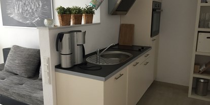 Monteurwohnung - Küche: eigene Küche - Zotzenheim - Karolina Merz