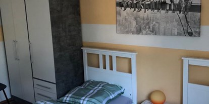 Monteurwohnung - Zimmertyp: Einzelzimmer - Detailfoto ( 2 Bett - Zimmer ) in der 2 Raum - Wohnung im Stadtteil Speckenbüttel  - Cityhome Bremerhaven