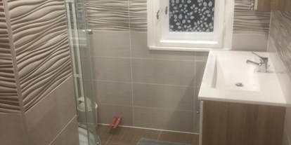 Monteurwohnung - Mannswörth - Badezimmer EG  - DL Monteurzimmer 
