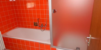 Monteurwohnung - Badezimmer: eigenes Bad - PLZ 70435 (Deutschland) - Möblierte Wohnungen in Weil im Schönbuch
