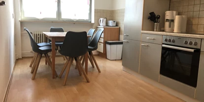 Monteurwohnung - Einzelbetten - Mötzing - Küche, Essbereich - (R132) Gemütliche Monteurwohnung 
