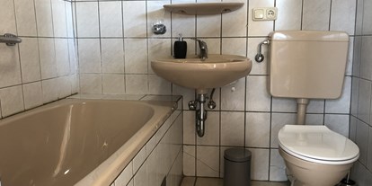 Monteurwohnung - Badezimmer: eigenes Bad - Schwandorf Richt - Badezimmer - (SAD121) Monteurzimmer / Monteurunterkunft 