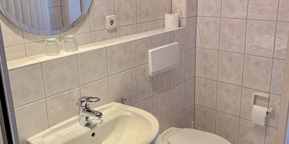 Monteurwohnung - Badezimmer: eigenes Bad - PLZ 32139 (Deutschland) - Helles Zimmer in ehemalige Pension