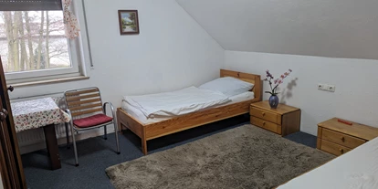 Monteurwohnung - Einzelbetten - PLZ 97348 (Deutschland) - Zi 1 Doppelzimmer - Gästezimmer Knauer im Steigerwald- ZIMMER FREI! ab 18€