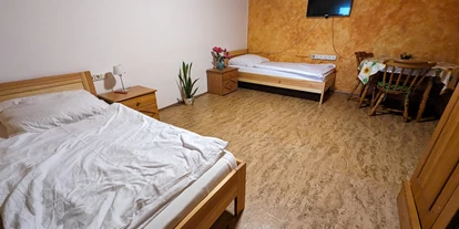 Monteurwohnung - Zimmertyp: Doppelzimmer - Iphofen - Zi 9 - Gästezimmer Knauer im Steigerwald- ZIMMER FREI! ab 18€