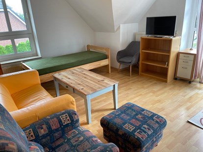 Monteurwohnung - WLAN - Oyten - Saarstraße Möblierte Zimmer, Betten, top Ausstattung