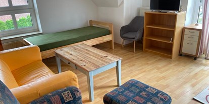 Monteurwohnung - Badezimmer: Gemeinschaftsbad - Verden (Aller) - Saarstraße Möblierte Zimmer, Betten, top Ausstattung