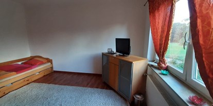 Monteurwohnung - Badezimmer: Gemeinschaftsbad - Lüneburger Heide - Unser 3 Bett Zimmer - Monteurzimmer - Gästezimmer - Ferienzimmer