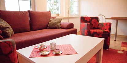 Monteurwohnung - Badezimmer: eigenes Bad - Duderstadt - Wohnbereich - Wohnung mit extra Schlafzimmer - Apartment Haus am Grün